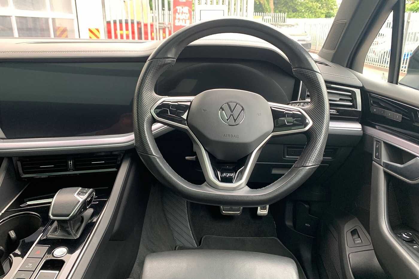 Volkswagen Touareg 3.0TDI (286ps) Black Edition 4Motion 5dr