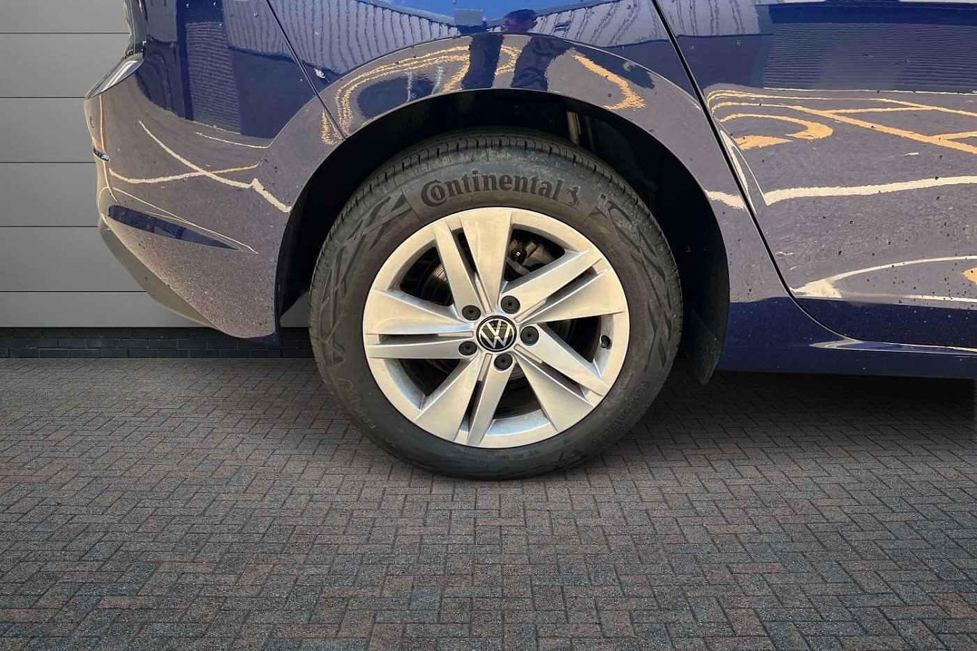 Volkswagen Golf 2.0 TDI Life Hatchback 5dr Diesel DSG Euro 6 (s/s) (115 ps)
