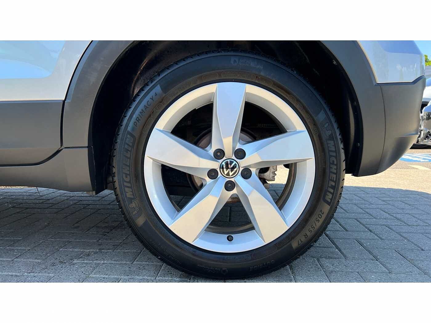 Volkswagen T-Cross 1.0 TSI (110ps) SEL Hatchback