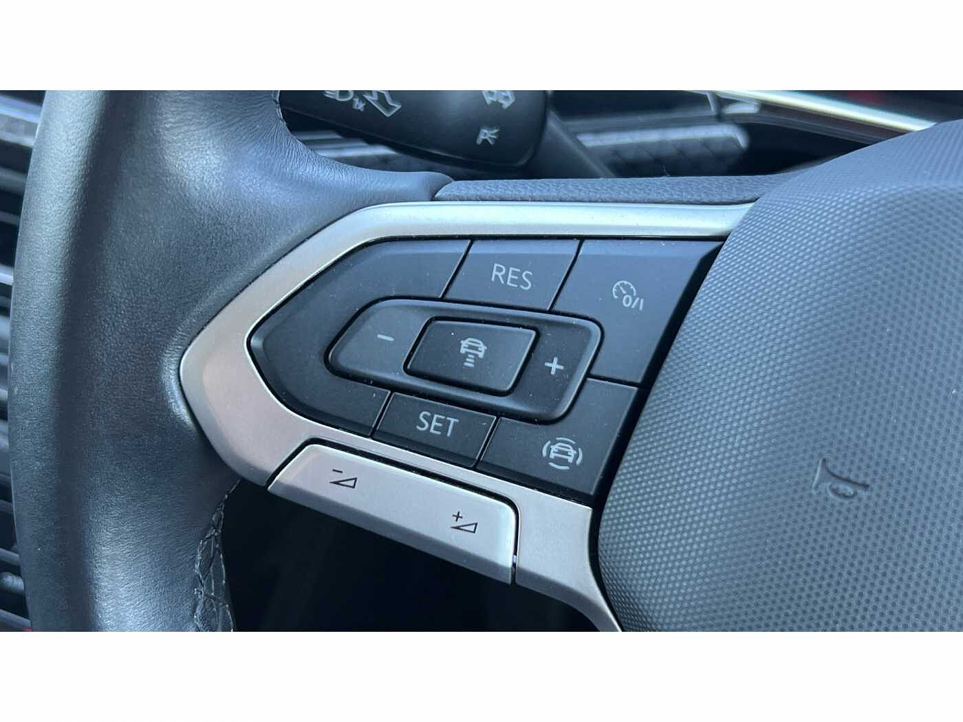 Volkswagen T-Cross 1.0 TSI (110ps) SEL Hatchback
