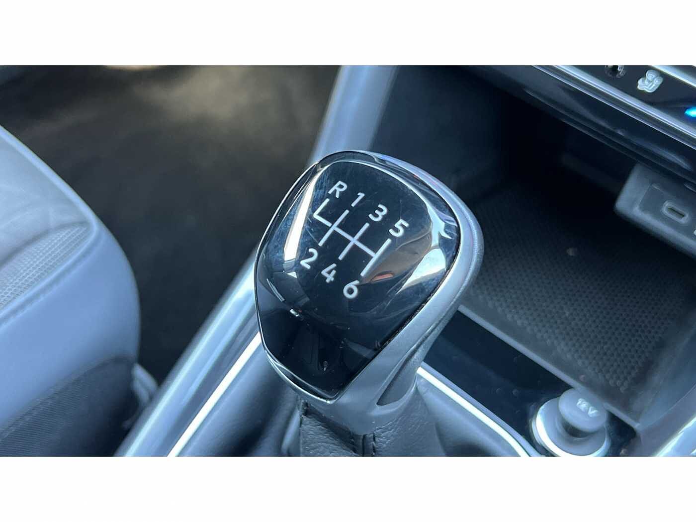 Volkswagen T-Cross 1.0 TSI (110ps) SEL Hatchback